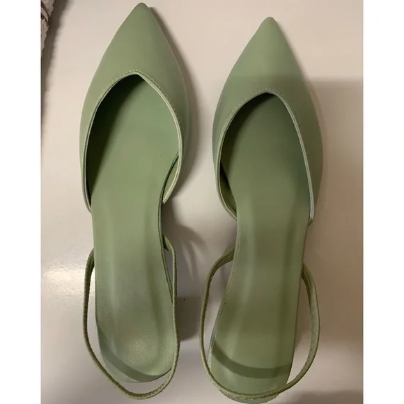 Minimalist Point Toe Slingback Pumps - Picture 7 of 9